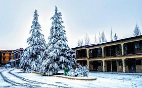 Hotel Cascada Inn