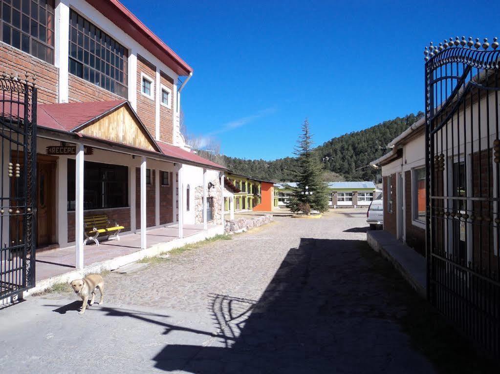 Hotel Cascada Inn Creel Exterior photo