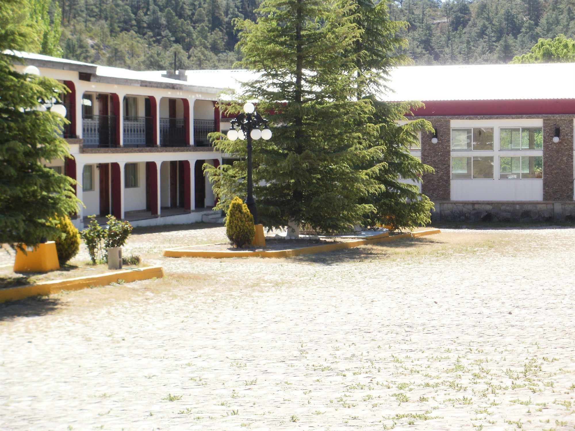 Hotel Cascada Inn Creel Exterior photo
